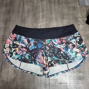 Lululemon Speed Up Short 2.5" Color Crush Multi/Black Size 10